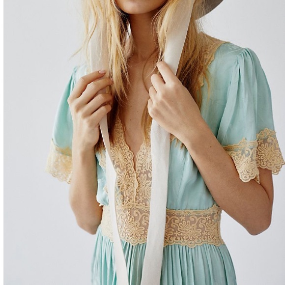 SOLD// Spell Ocean Gown - Picture 4 of 5